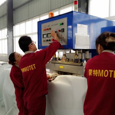 ถังเก็บก๊าซแบบสองเยื่อมีขีดจำกัดแรงดันเท่าใด?